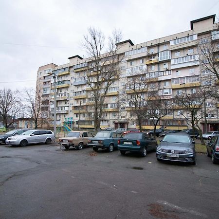 Kvartirkoff Na Volodymyra Ivasiuka 19A Киев Экстерьер фото